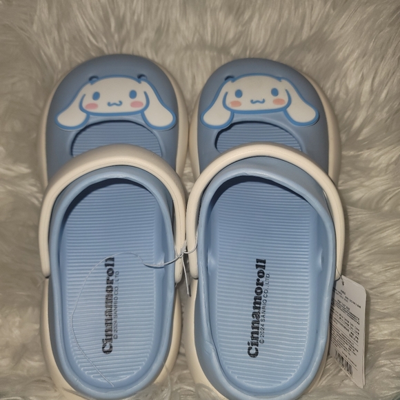 SANRIO CINNAMOROLL Clogs Size 39- 40 - Picture 2 of 11